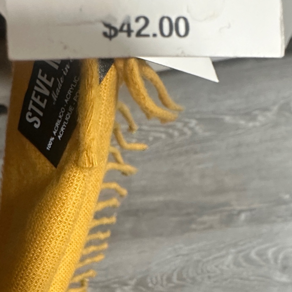 NWT Steve Madden Made in Italy Gold Fringe Scarf RN98072 - Picture 4 of 4